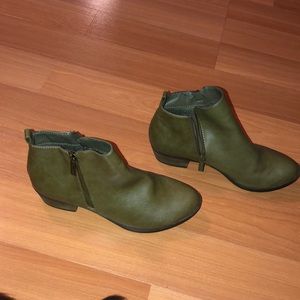 Olive booties